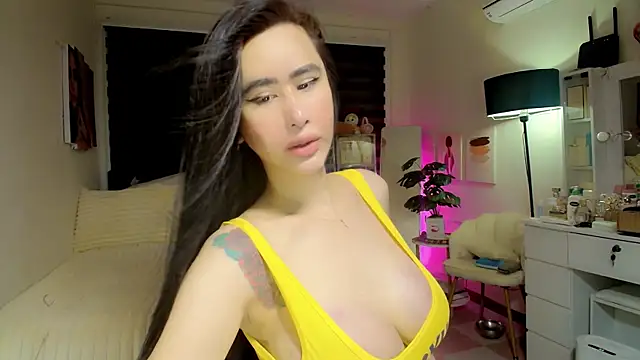 XhotcockcumXts online show from 06/03/26, 05:32