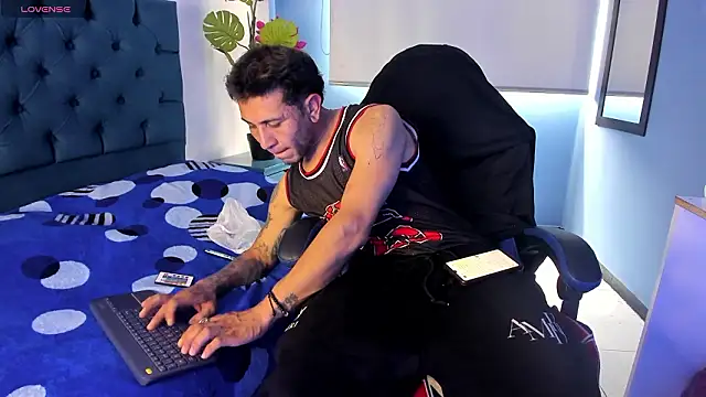 Snapshot of Thonixxx_mr chatting on 03/02/26, 07:21 Thonixxx mr online show from 03/02/26, 07:21