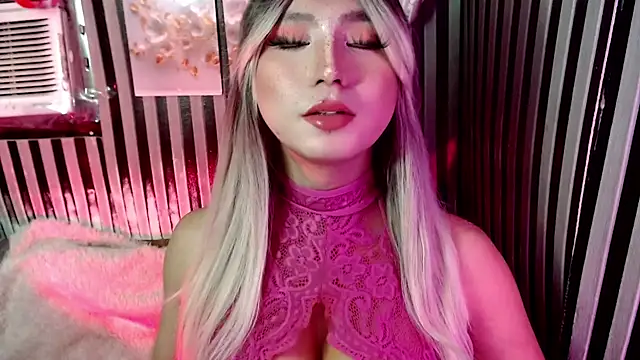 UrhotlucyTS online show from 07/07/26, 06:47