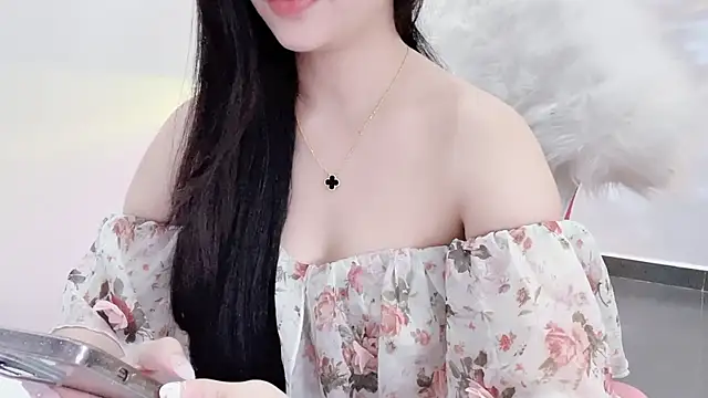 CindyQueen22 online show from 12/22/25, 06:32