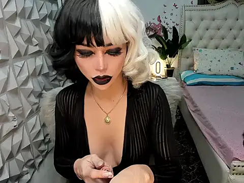 Snapshot of janecomander chatting on 11/21/25, 05:50 janecomander online show from 11/21/25, 05:50