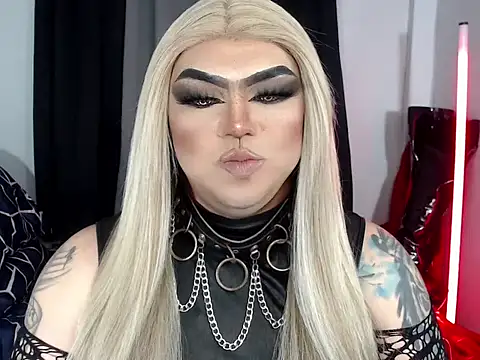 Snapshot of michellevixen922 chatting on 11/29/25, 04:15 michellevixen922 online show from 11/29/25, 04:15