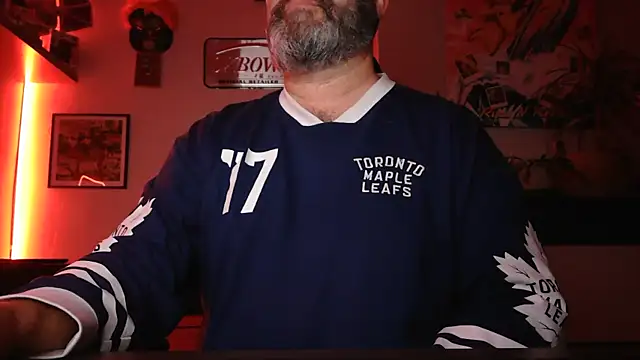 Snapshot of Hairyfred73 chatting on 10/28/25, 05:00 Hairyfred73 online show from 10/28/25, 05:00