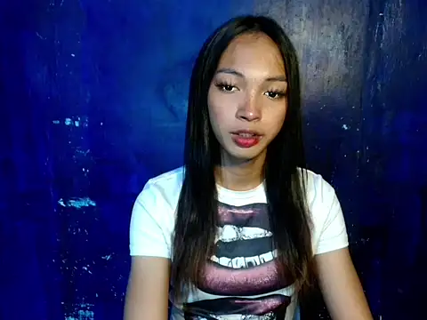 Snapshot of Simi_Ipit chatting on 04/30/26, 10:10 Simi Ipit online show from 04/30/26, 10:10