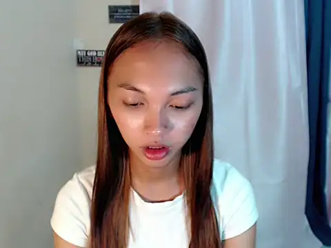 Snapshot of Simi_Ipit chatting on 05/10/26, 04:45 Simi Ipit online show from 05/10/26, 04:45