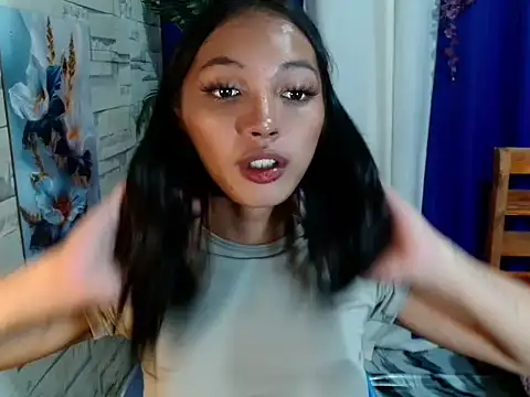 Snapshot of Simi_Ipit chatting on 06/22/26, 01:52 Simi Ipit online show from 06/22/26, 01:52