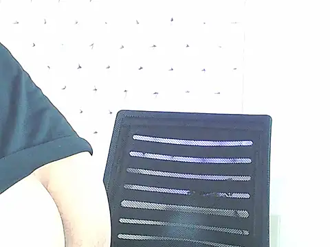 Snapshot of marcusblade chatting on 09/30/25, 02:27 marcusblade online show from 09/30/25, 02:27