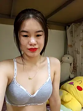 Snapshot of Baby-ladytits2025 chatting on 11/20/25, 04:07 Baby-ladytits2025 online show from 11/20/25, 04:07