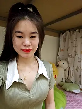 Snapshot of Baby-ladytits2025 chatting on 12/20/25, 04:47 Baby-ladytits2025 online show from 12/20/25, 04:47