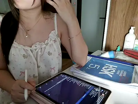 Linzly online show from 05/29/26, 03:48