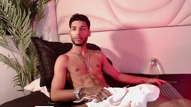 Thiagoferreti online show from 04/10/26, 03:45