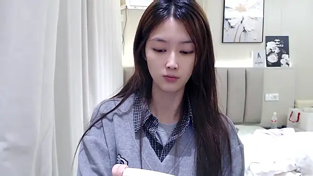 Mimi-cnbaby online show from 10/28/25, 01:36