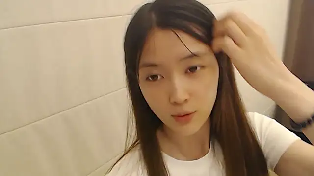 Mimi-cnbaby online show from 05/14/26, 01:40