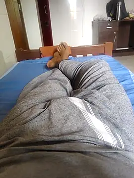 vichuhot online show from 10/26/25, 04:18