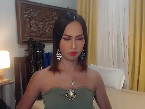 Nathalieheartt online show from 10/24/25, 06:10