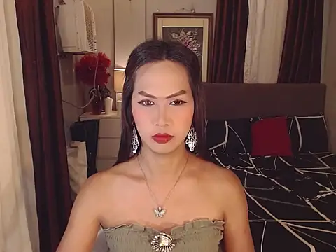 Nathalieheartt online show from 05/16/26, 08:11