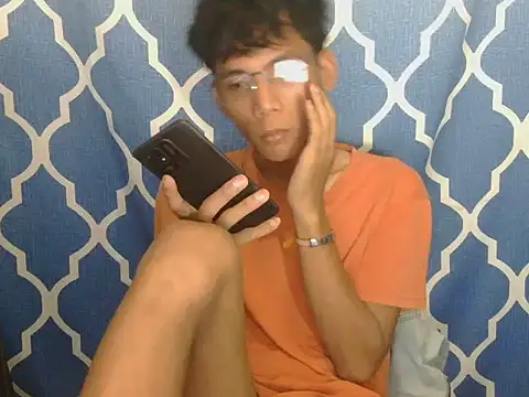 Snapshot of isanxxx chatting on 04/22/26, 02:40 isanxxx online show from 04/22/26, 02:40