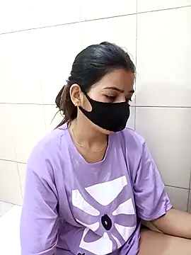 Snapshot of Hot_Jaanvi_ chatting on 09/17/25, 03:30 Hot Jaanvi online show from 09/17/25, 03:30