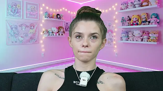 sukie spooky online show from 04/19/26, 01:10