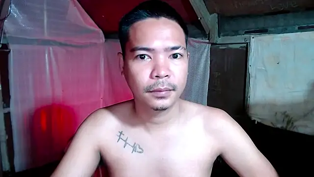 Snapshot of MANIACasianX chatting on 09/19/25, 11:05 MANIACasianX online show from 09/19/25, 11:05