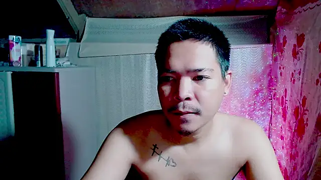 Snapshot of MANIACasianX chatting on 10/08/25, 02:25 MANIACasianX online show from 10/08/25, 02:25