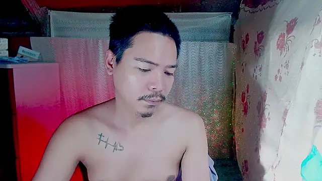 Snapshot of MANIACasianX chatting on 10/15/25, 02:44 MANIACasianX online show from 10/15/25, 02:44