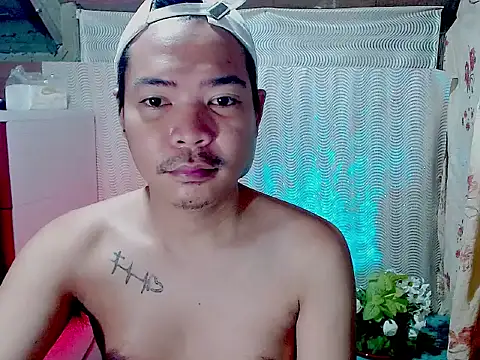 Snapshot of MANIACasianX chatting on 10/22/25, 01:22 MANIACasianX online show from 10/22/25, 01:22