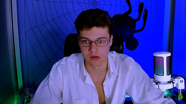 lucas long  online show from 10/23/25, 06:50