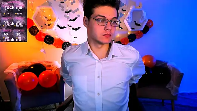 lucas long  online show from 10/26/25, 09:37