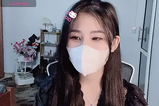 Snapshot of ___Daisy___ chatting on 11/04/25, 04:28 Daisy online show from 11/04/25, 04:28