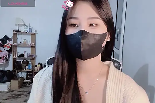 Snapshot of ___Daisy___ chatting on 11/11/25, 06:13 Daisy online show from 11/11/25, 06:13