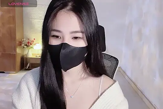 Snapshot of ___Daisy___ chatting on 12/05/25, 02:58 Daisy online show from 12/05/25, 02:58