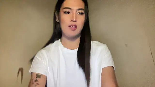 Snapshot of fallon_empress143 chatting on 09/14/25, 12:32 fallon empress143 online show from 09/14/25, 12:32