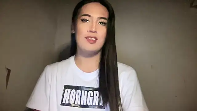 Snapshot of fallon_empress143 chatting on 11/07/25, 06:41 fallon empress143 online show from 11/07/25, 06:41