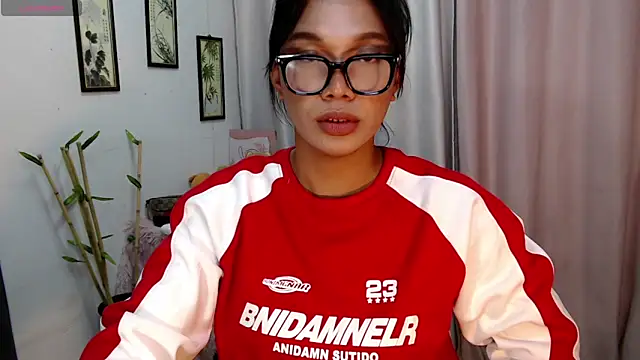 Snapshot of Herbielustts chatting on 12/05/25, 05:09 Herbielustts online show from 12/05/25, 05:09