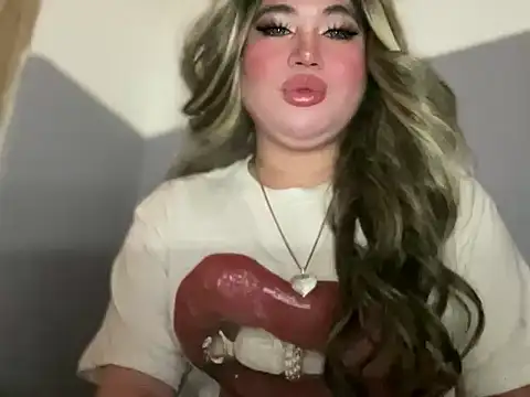 Snapshot of Naughtyrosecum chatting on 11/06/25, 03:29 Naughtyrosecum online show from 11/06/25, 03:29