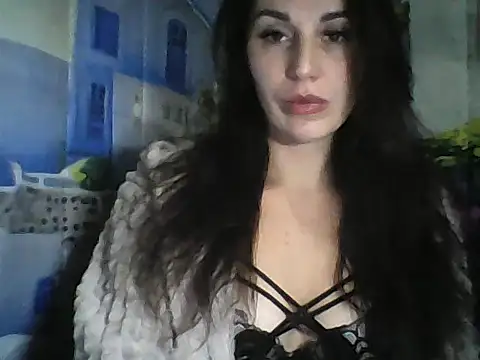 Snapshot of Qinini chatting on 10/15/25, 08:20 Qinini online show from 10/15/25, 08:20