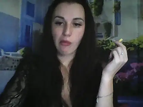 Snapshot of Qinini chatting on 11/24/25, 10:09 Qinini online show from 11/24/25, 10:09