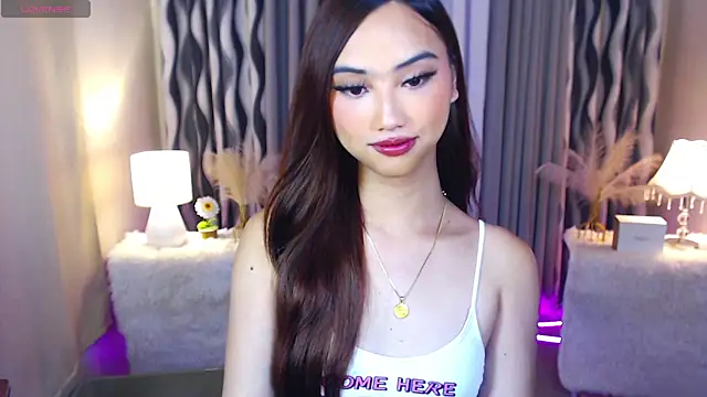 Kiah Wyatt online show from 11/06/25, 05:08