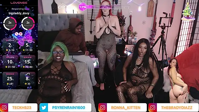 Snapshot of SamXTeck chatting on 12/16/25, 03:33 SamXTeck online show from 12/16/25, 03:33