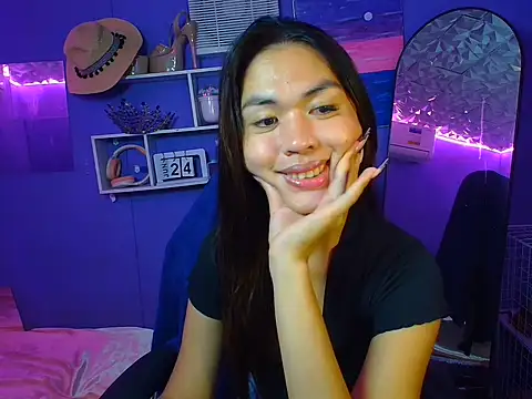 urgirljane online show from 06/24/26, 01:43