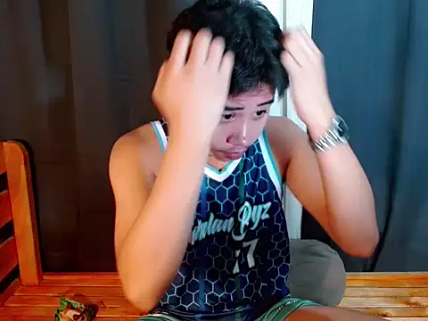 Snapshot of urasianbigcock chatting on 10/21/25, 12:39 urasianbigcock online show from 10/21/25, 12:39