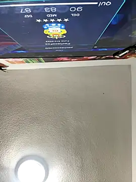 Snapshot of aavrdvh33 chatting on 11/20/25, 09:58 aavrdvh33 online show from 11/20/25, 09:58