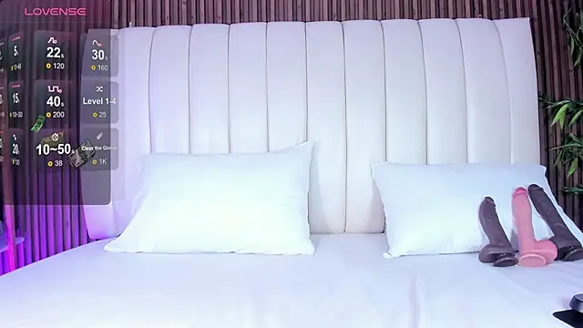 SandraMilerr online show from 12/04/25, 04:00