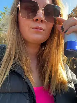 Snapshot of Velvetnoir21 chatting on 10/29/25, 11:56 Velvetnoir21 online show from 10/29/25, 11:56