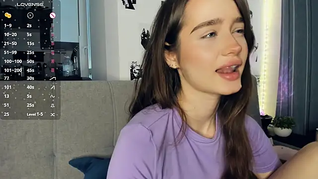 lovelyalivia online show from 12/14/25, 09:47