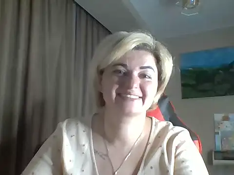 Snapshot of Wymini chatting on 09/10/25, 08:31 Wymini online show from 09/10/25, 08:31