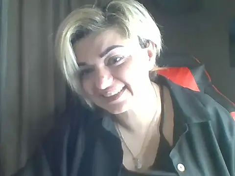 Snapshot of Wymini chatting on 09/25/25, 08:45 Wymini online show from 09/25/25, 08:45