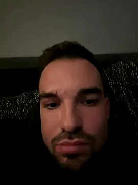 Snapshot of trylee chatting on 10/05/25, 03:05 trylee online show from 10/05/25, 03:05