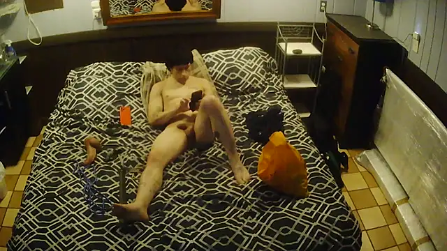 RivslRabbit online show from 04/06/26, 08:15